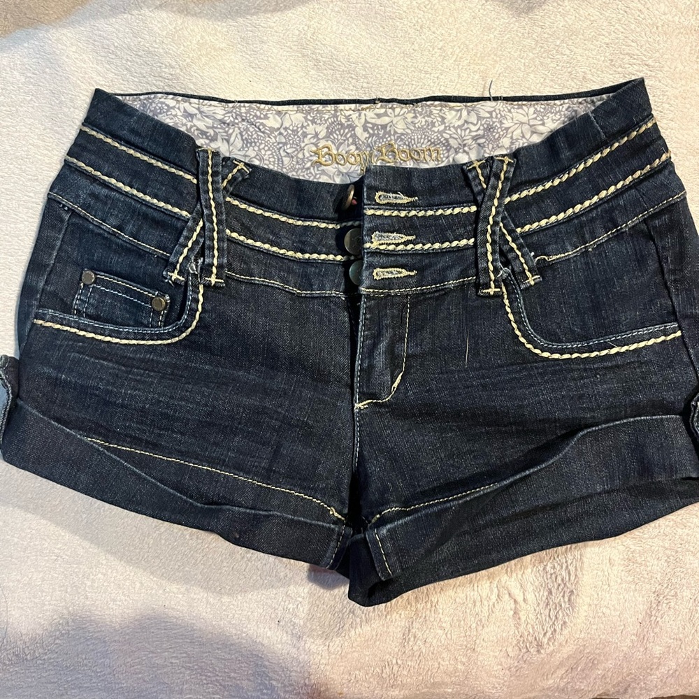 Mini stretchy denim shorts